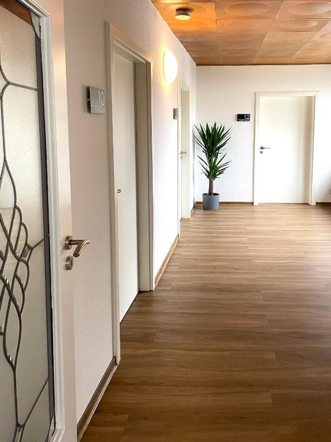 Riverside Airport Hotel Келстербах Екстериор снимка