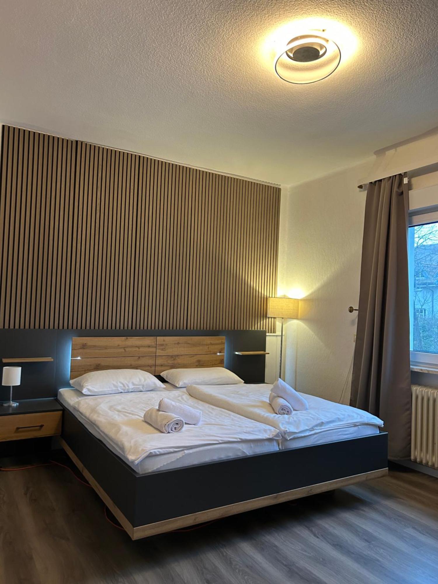 Riverside Airport Hotel Келстербах Екстериор снимка